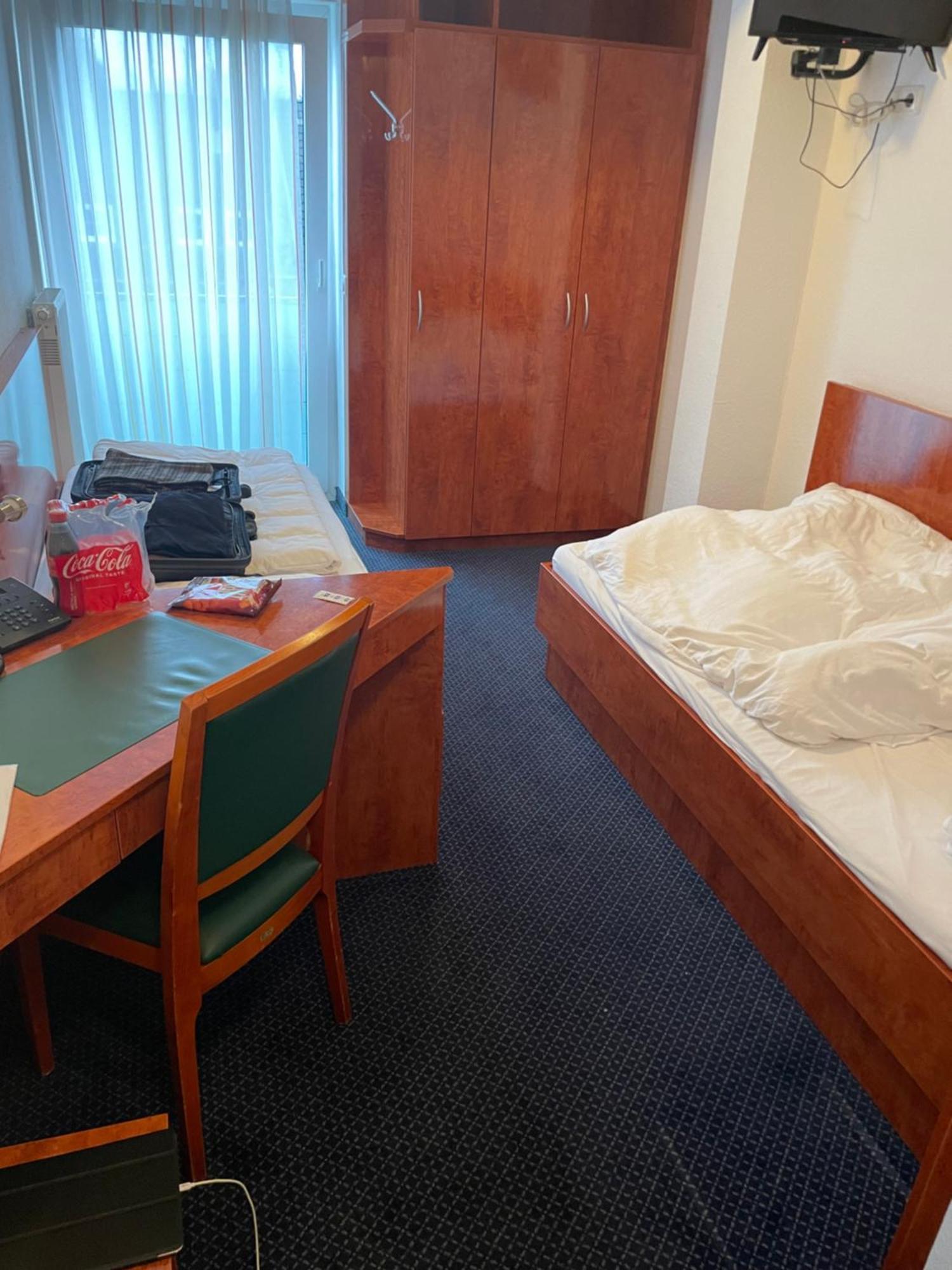 Hotel Merkenich โคโลญ ภายนอก รูปภาพ
