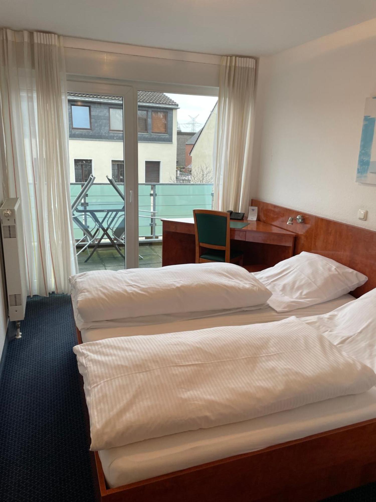 Hotel Merkenich โคโลญ ภายนอก รูปภาพ