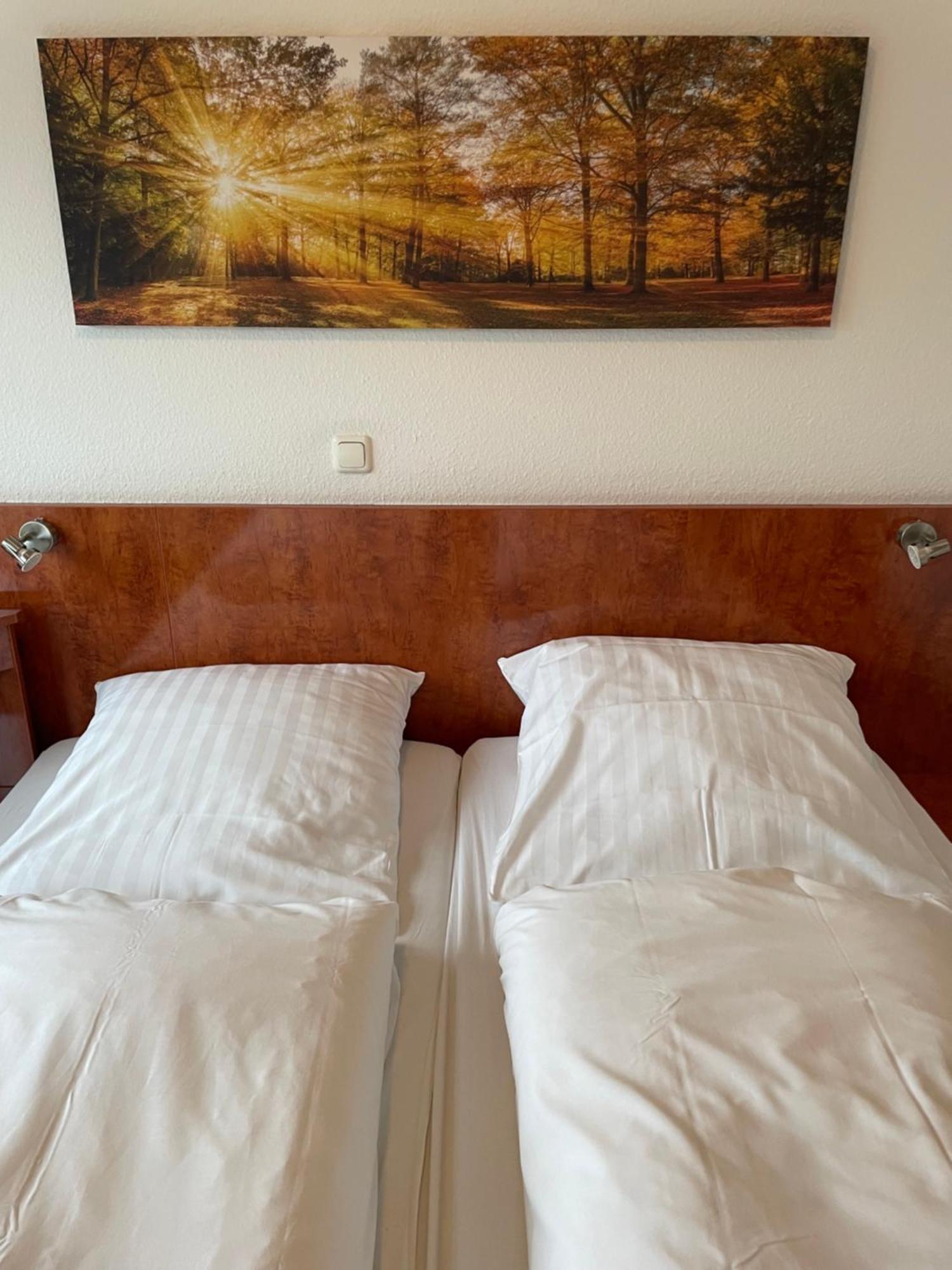 Hotel Merkenich โคโลญ ภายนอก รูปภาพ
