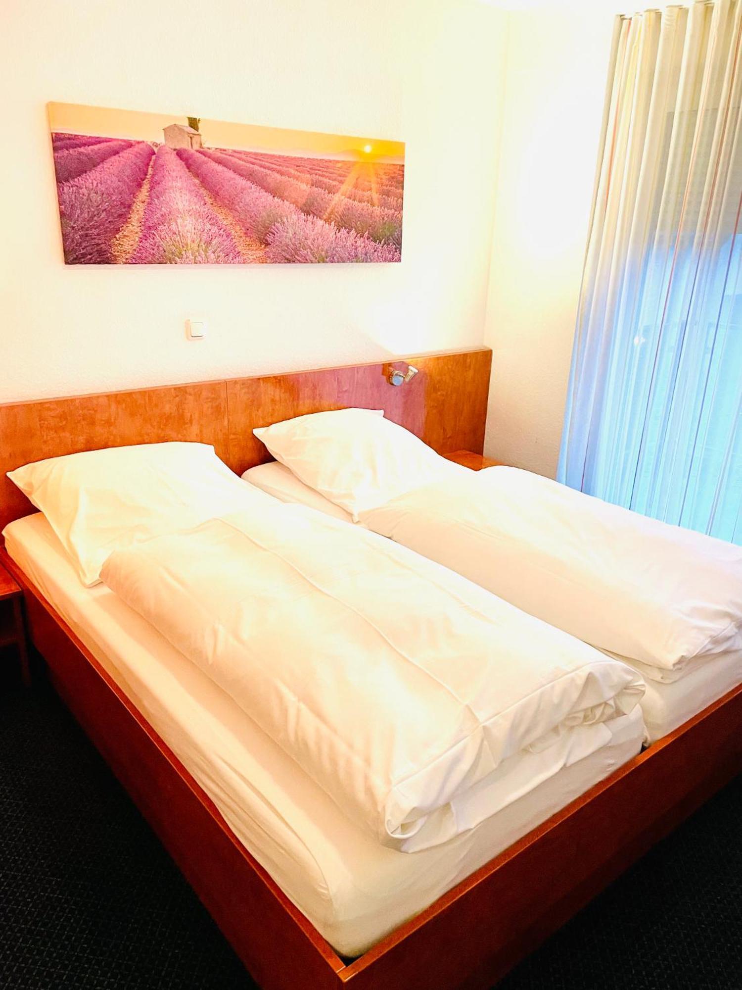 Hotel Merkenich โคโลญ ภายนอก รูปภาพ